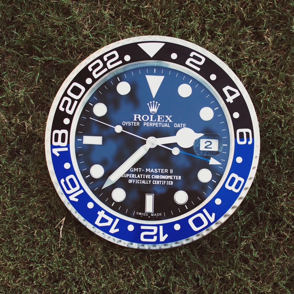 GMT style wall clock